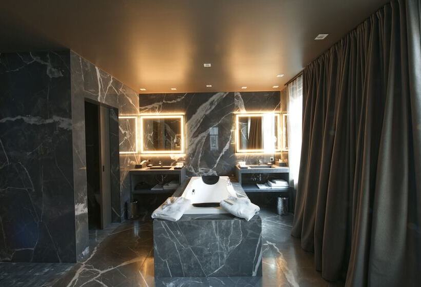 스위트, The Lamp Hotel & Spa