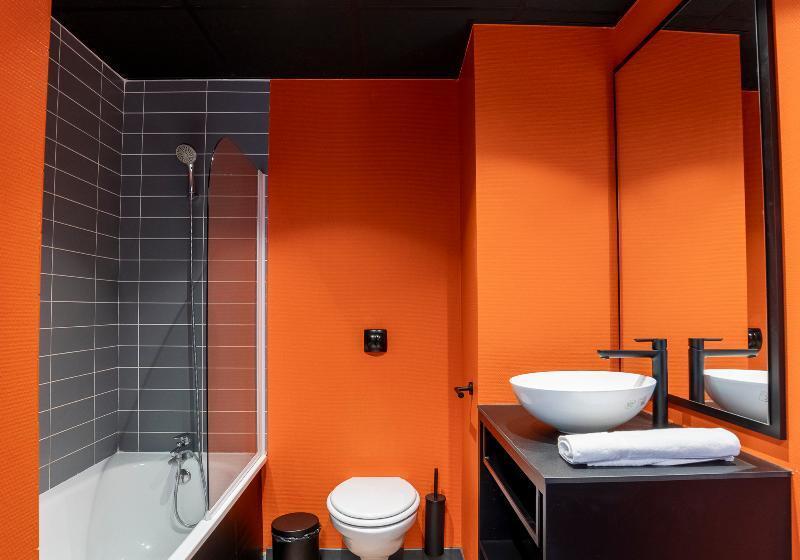 סטודיו סופריור, Cowool Toulouse