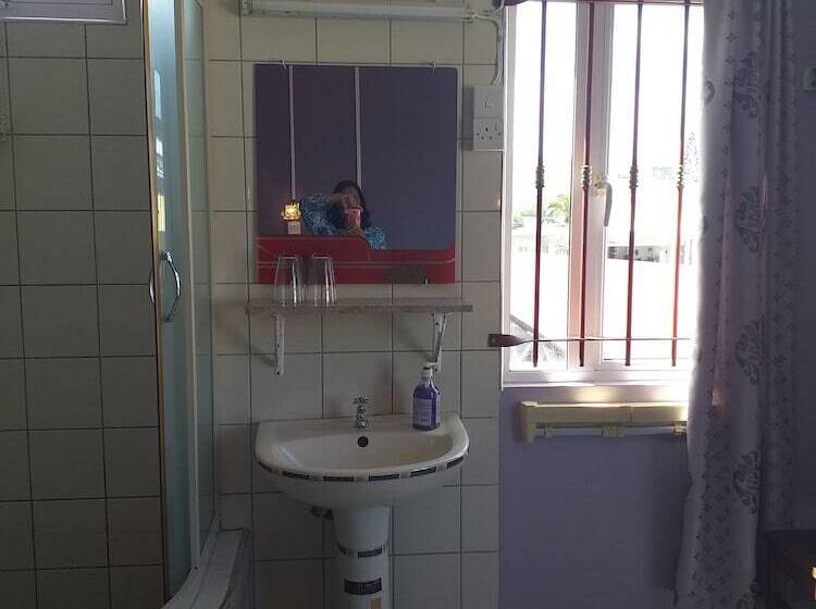 اتاق استاندارد یک نفره, Tyvabro Guesthouse