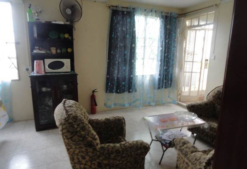 اتاق استاندارد سه نفره, Tyvabro Guesthouse
