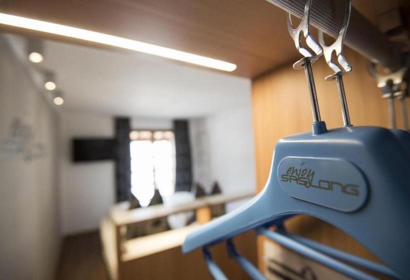 Habitación Cuádruple Estándar con Literas, Smart Hotel Saslong