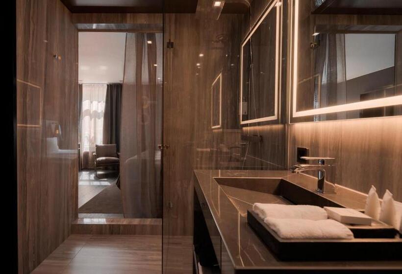 디럭스 룸, The Lamp Hotel & Spa