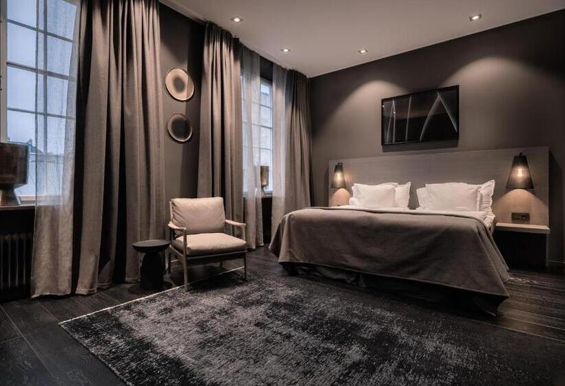 디럭스 주니어 스위트, The Lamp Hotel & Spa