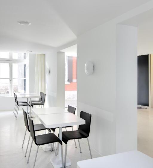 استودیوی استاندارد, Zenden Hotel Maastricht