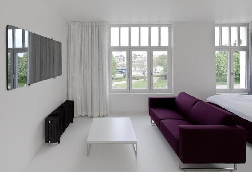 استودیوی استاندارد, Zenden Hotel Maastricht