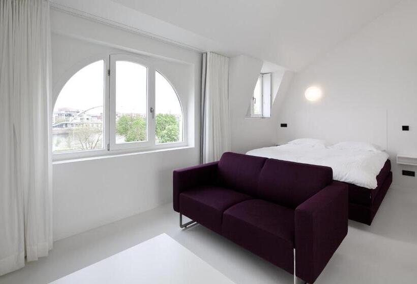 استودیوی استاندارد, Zenden Hotel Maastricht