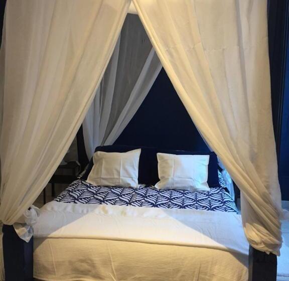 اتاق استاندارد, Nuit En Brenne