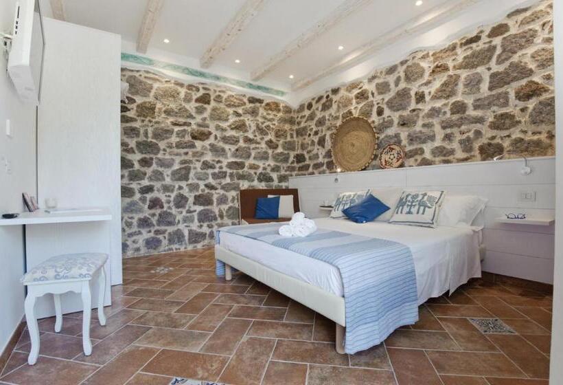 اتاق لوکس, B&b La Roccia