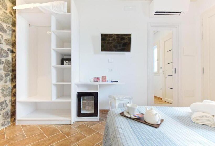 اتاق لوکس, B&b La Roccia