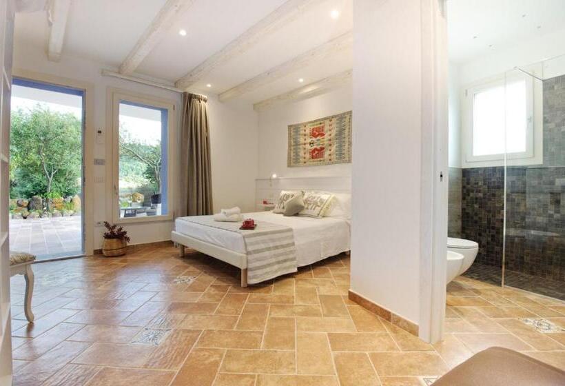 اتاق لوکس, B&b La Roccia