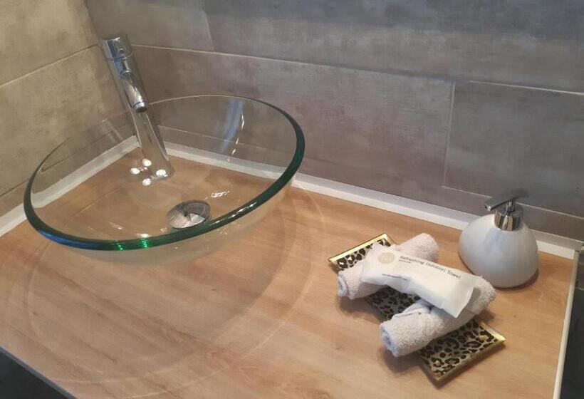 اتاق استاندارد, Bed And Breakfast P&p Nîmes Centre