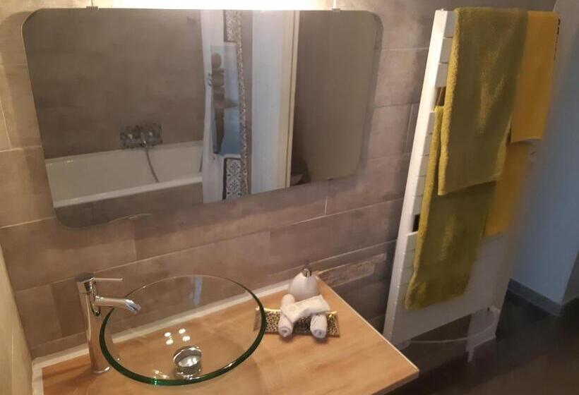 اتاق استاندارد, Bed And Breakfast P&p Nîmes Centre
