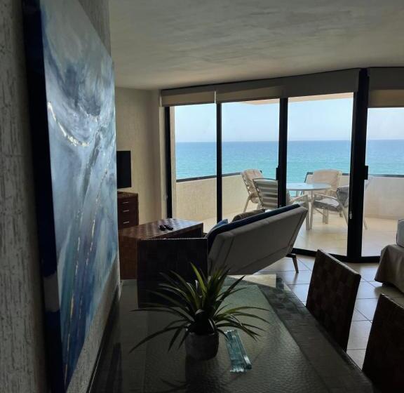 استودیو استاندارد با تراس, Condominios San Carlos