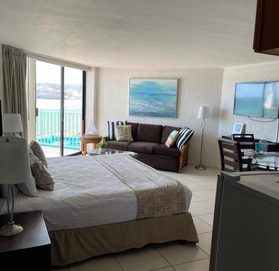 استودیوی لوکس, Condominios San Carlos