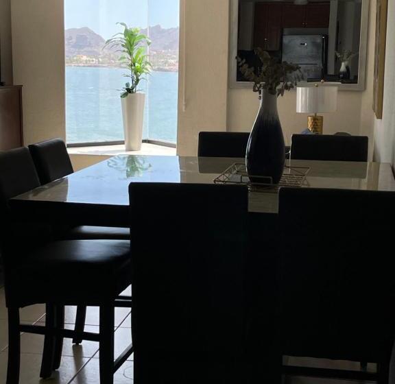 آپارتمان 1 خوابه با چشم‌انداز دریا, Condominios San Carlos