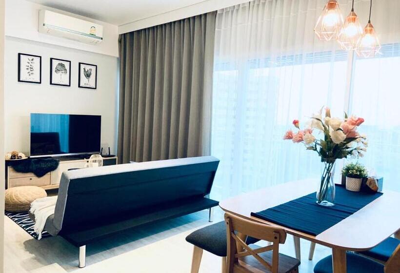 اتاق خانوادگی با چشم‌انداز دریا, Veranda Residence Pattaya By Sea
