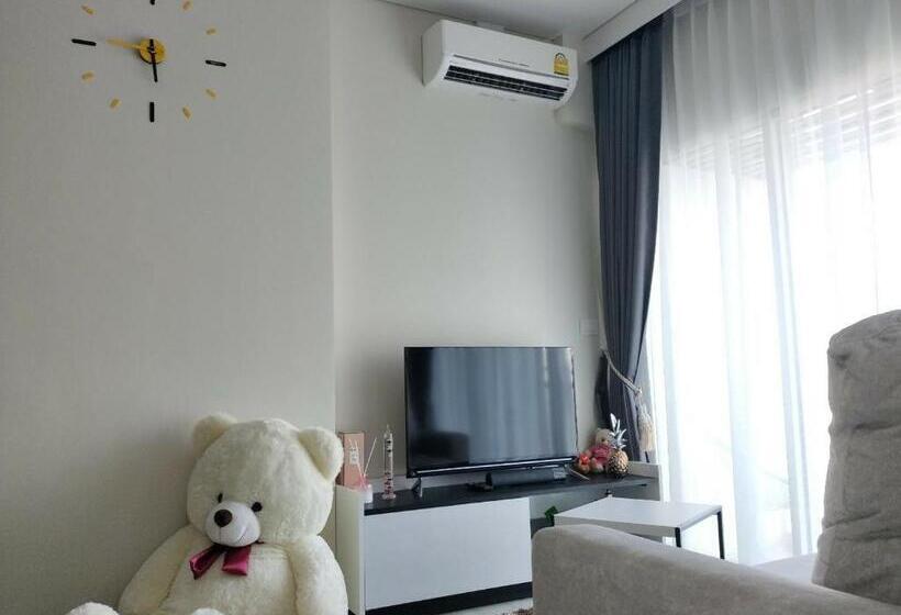 اتاق استاندارد سه تخته با بالکن, Veranda Residence Pattaya By Sea