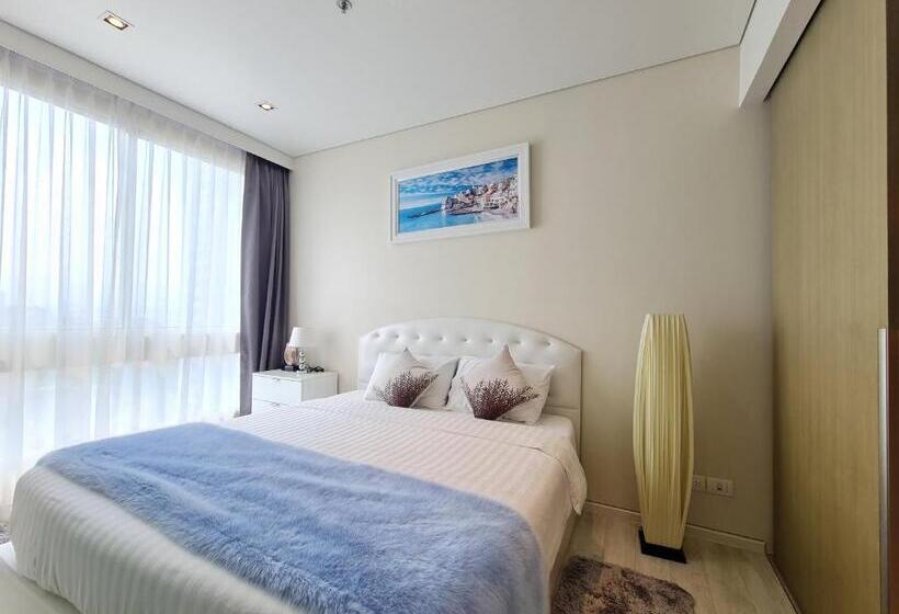 اتاق استاندارد سه تخته با بالکن, Veranda Residence Pattaya By Sea