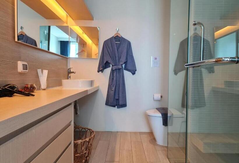 اتاق سه نفره دلوکس با چشم‌انداز دریا, Veranda Residence Pattaya By Sea