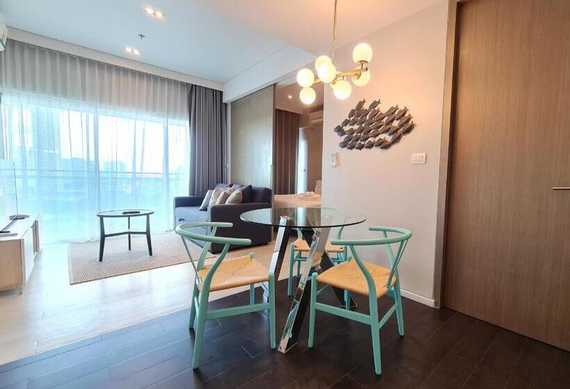 اتاق خانوادگی با چشم‌انداز جانبی دریا, Veranda Residence Pattaya By Sea
