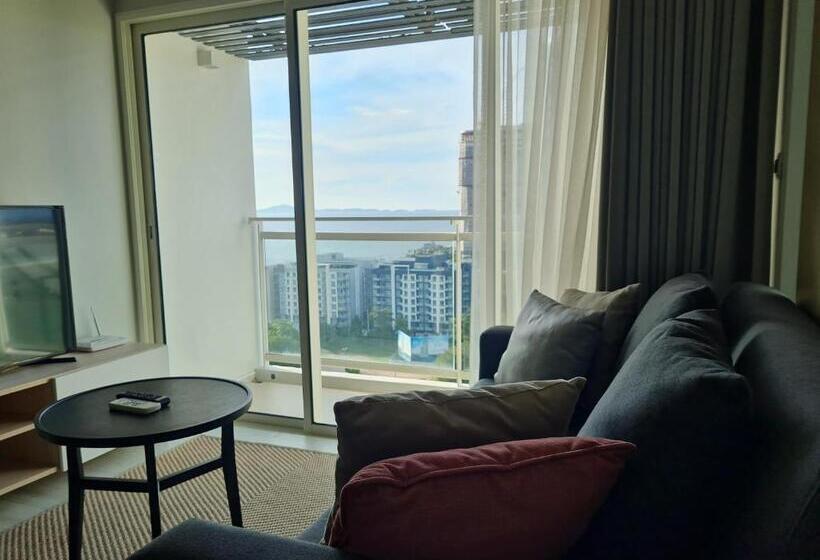 اتاق خانوادگی با چشم‌انداز جانبی دریا, Veranda Residence Pattaya By Sea