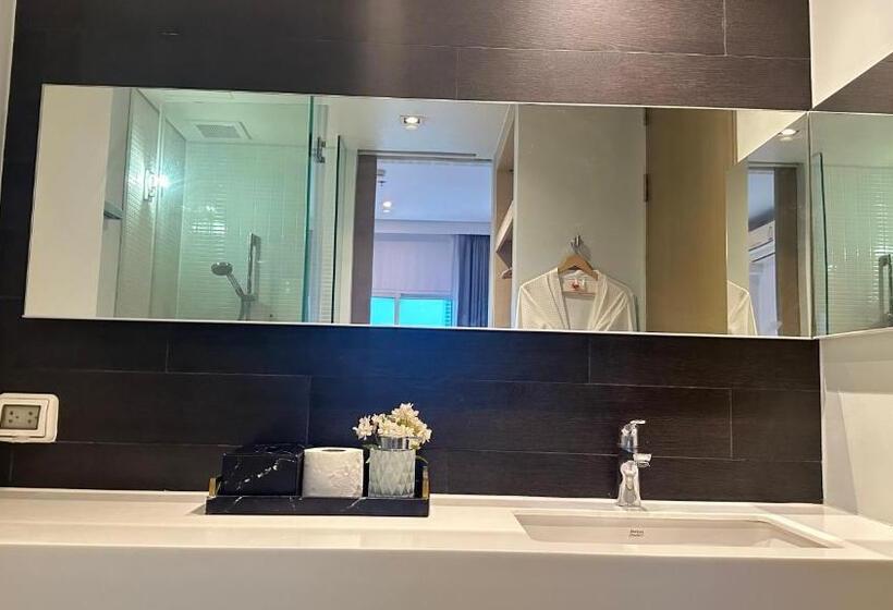 اتاق خانوادگی, Veranda Residence Pattaya By Sea