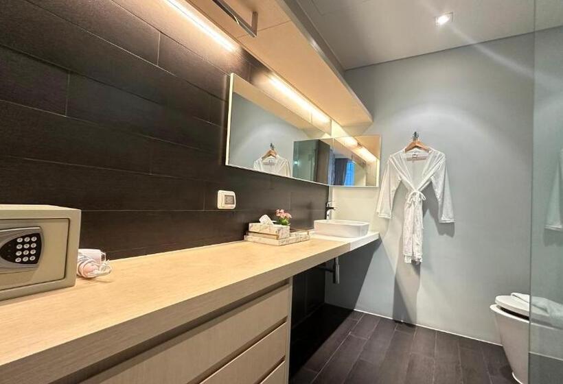 اتاق خانوادگی, Veranda Residence Pattaya By Sea