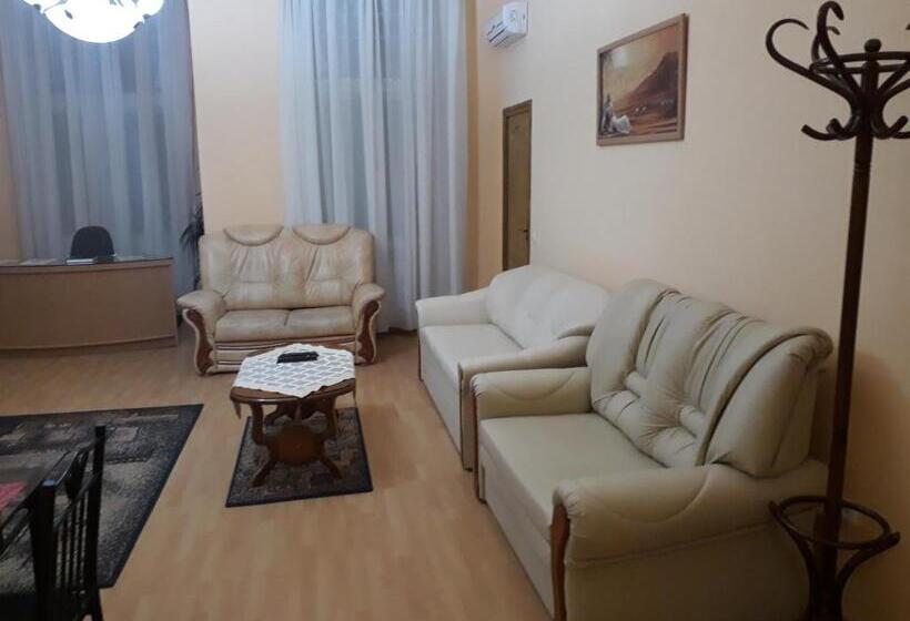 آپارتمان 4 خوابه, Piac Utcai Apartman