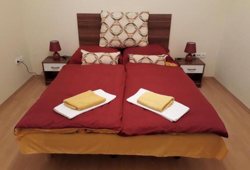 آپارتمان 4 خوابه, Piac Utcai Apartman