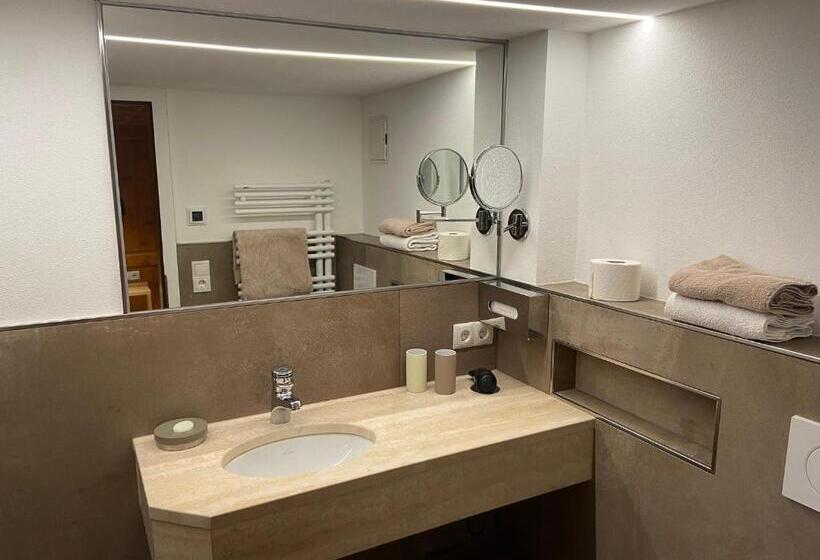 اتاق استاندارد, Haus Saler
