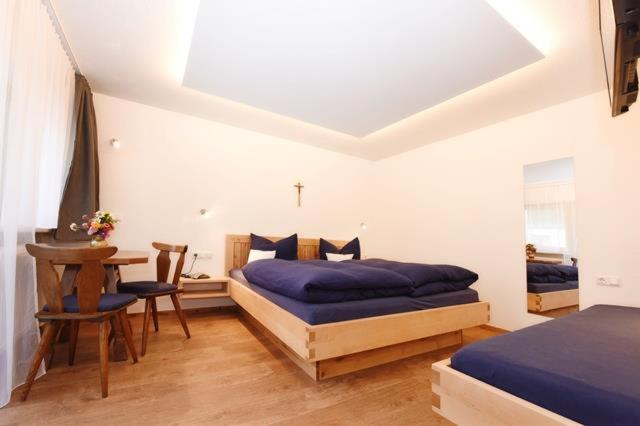 Standard Triple Room with Terrace, Haus Saler