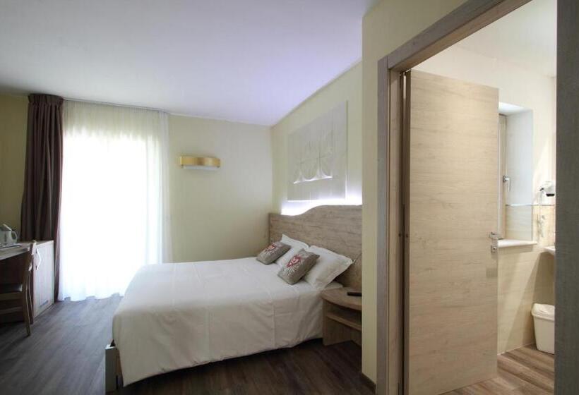 اتاق استاندارد سه تخته با بالکن, Il Viottolo Rooms And Breakfast