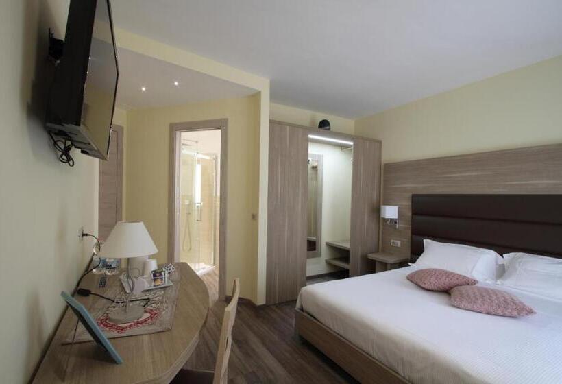 سوییت جونیور با بالکن, Il Viottolo Rooms And Breakfast