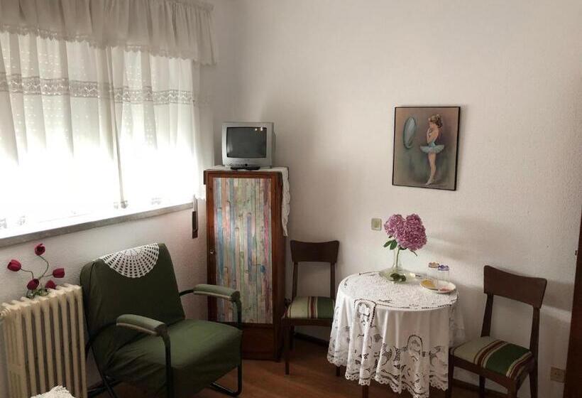 اتاق استاندارد, Residencia Maria Jose