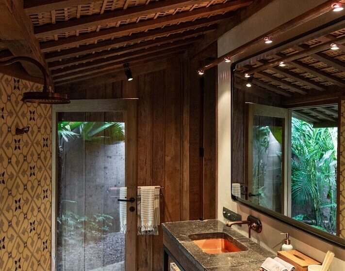 استودیوی استاندارد, The Asa Maia   Adults Only Resort