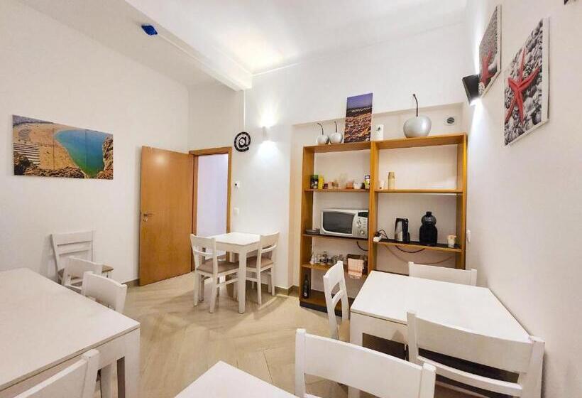 اتاق خانوادگی با سرویس بهداشتی مشترک, Quartos Para Viajantes, Surfistas, Grupos, Boa Energia