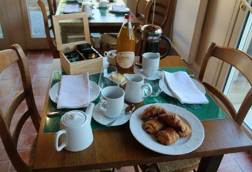 اتاق استاندارد, Auberge Du Vieux Tour