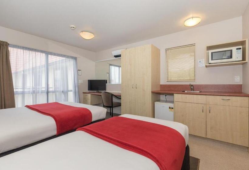 استودیوی سوپریور, Bella Vista Motel Oamaru