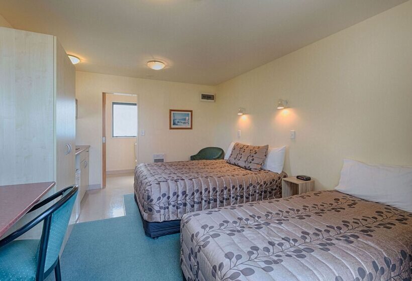 استودیوی سوپریور, Bella Vista Motel Oamaru