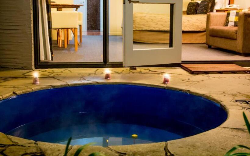 استودیو استاندارد با تخت کینگ, Baycrest Thermal Lodge