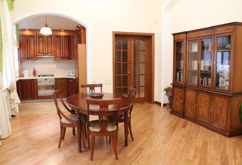 1 Bedroom Superior Apartment, Ekaterina Ii