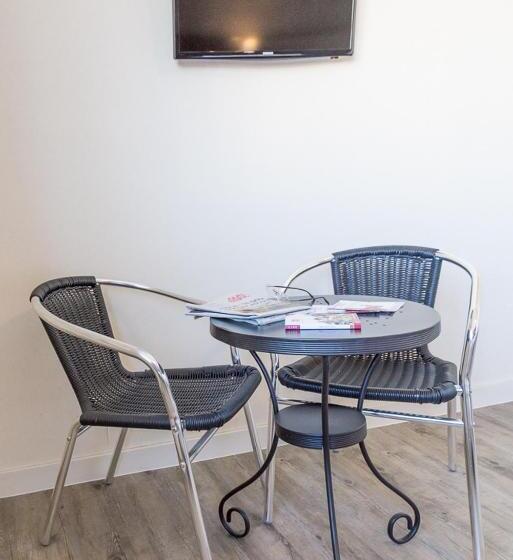 اتاق کلاسیک چهارنفره, Hôtel De La Vendée