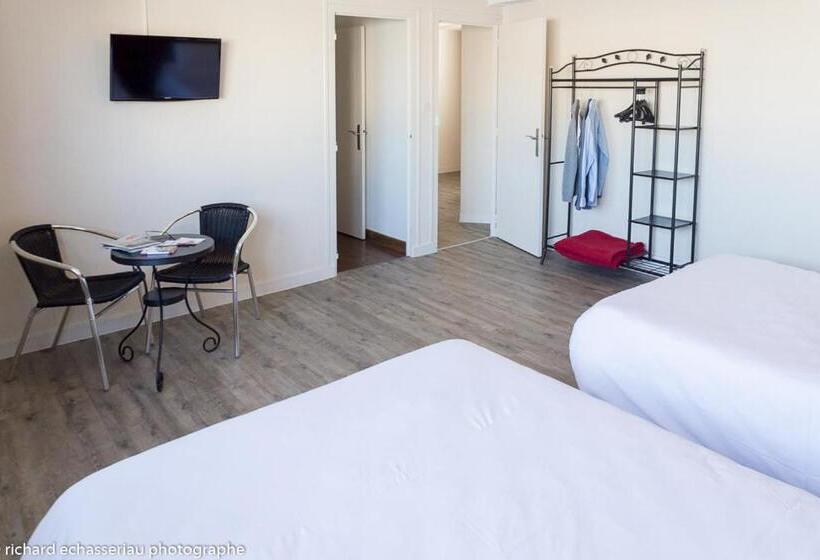 اتاق کلاسیک چهارنفره, Hôtel De La Vendée