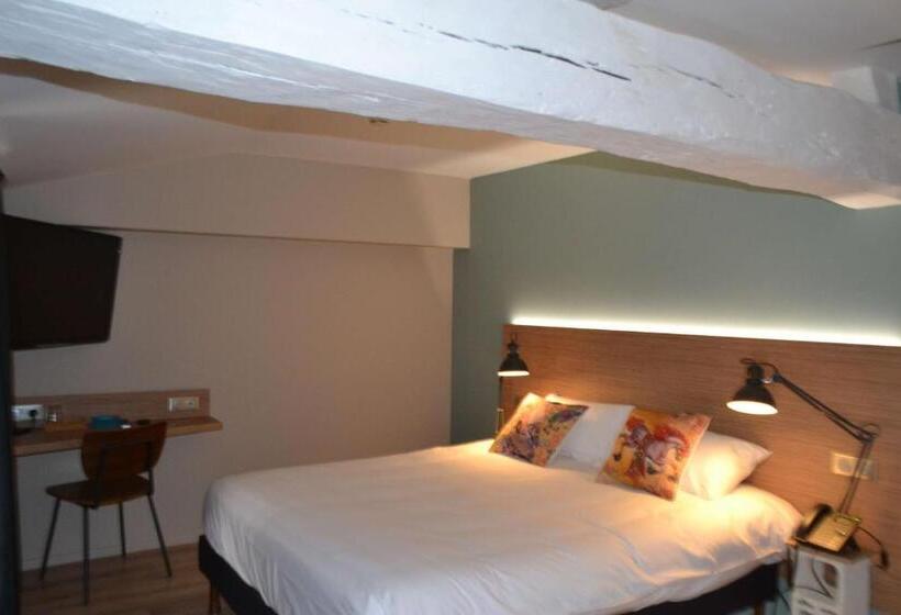 Classic Room Queen Bed, Hôtel Du Nord, Sure Hotel Collection By Best Western