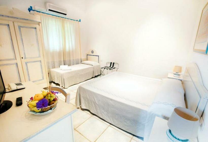 Comfort Triple Room, Li Suari Club Village