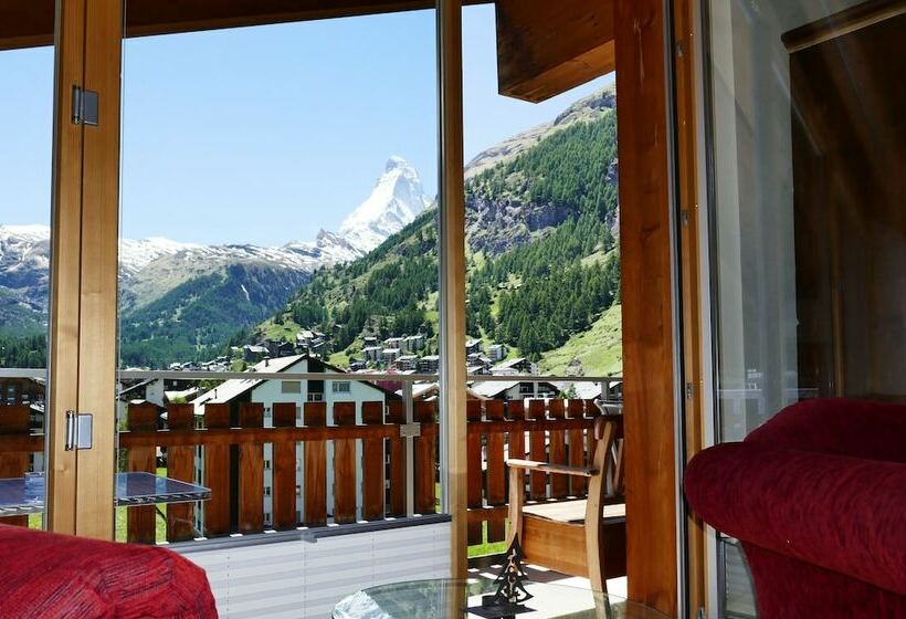 1 Bedroom Penthouse Apartment, Mountain Exposure Luxury Chalets & Penthouses & Apartments