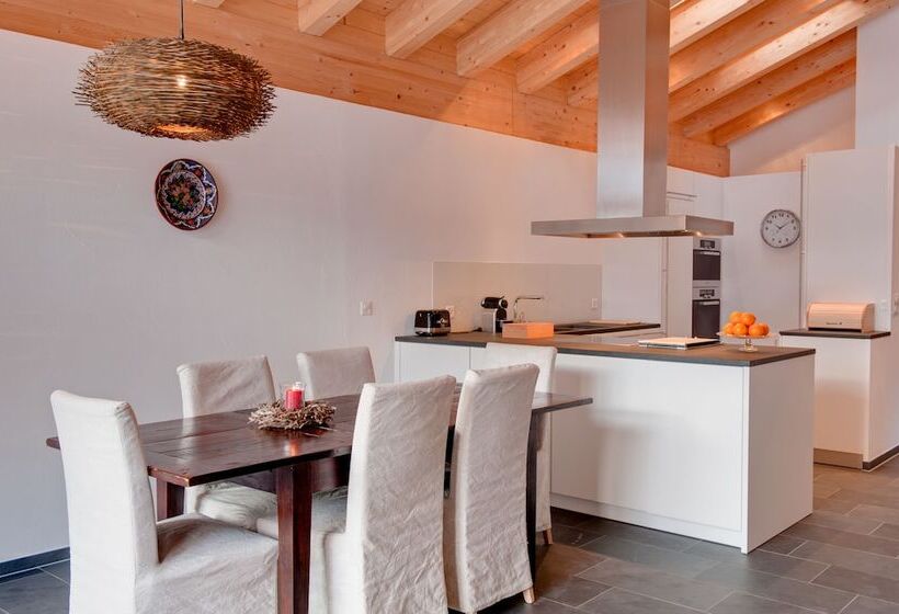 1 Bedroom Penthouse Apartment, Mountain Exposure Luxury Chalets & Penthouses & Apartments