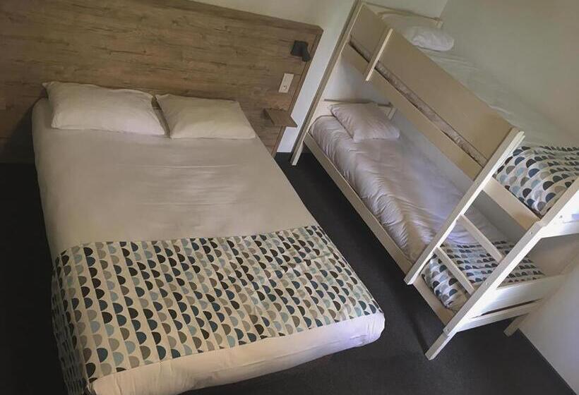 اتاق خانوادگی, My Hotel Bordeaux