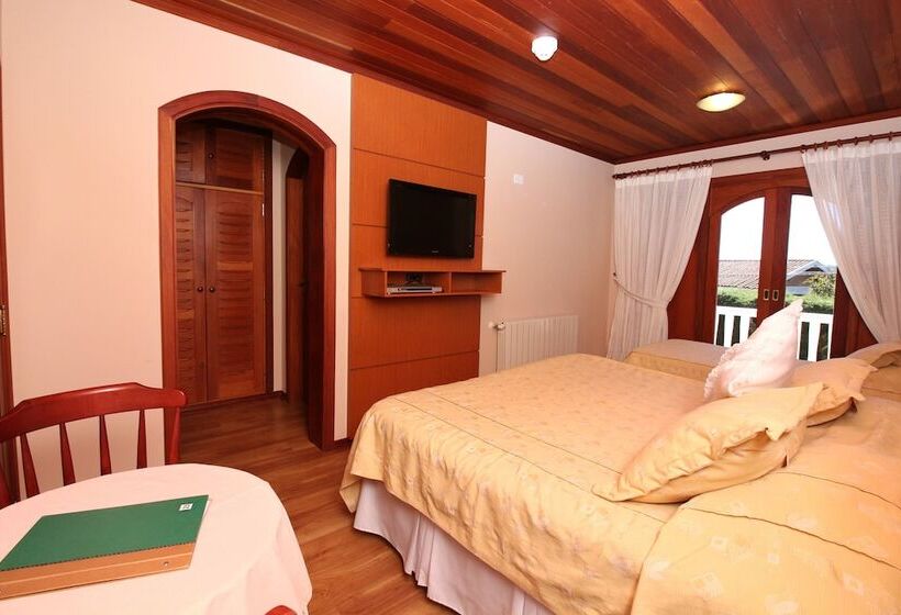 Standard Triple Room with Balcony, Pousada Recanto Almeida