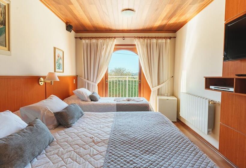 Standard Triple Room with Balcony, Pousada Recanto Almeida